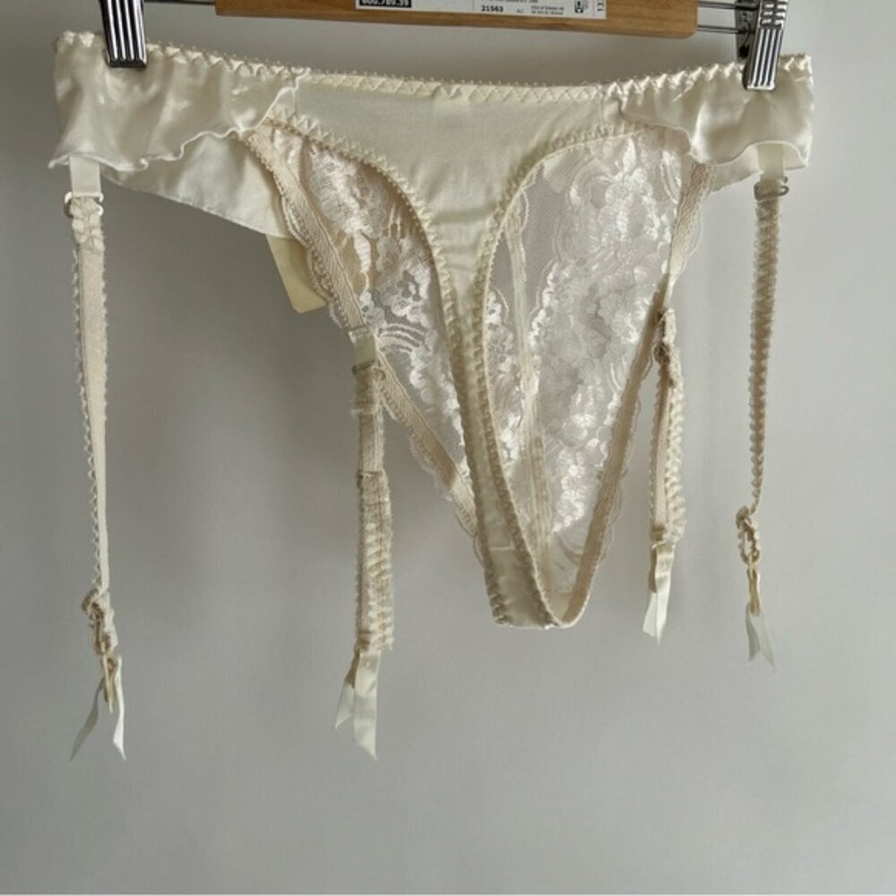 Vintage Christian Dior Intimates Panty / Garter Belt Ivory - Picture 5 of 8